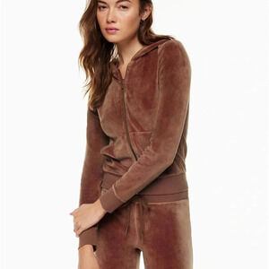 ARITZIA Women's Small Sunday Best Nicolette Zip-Up Cognac Brown Textural Velour